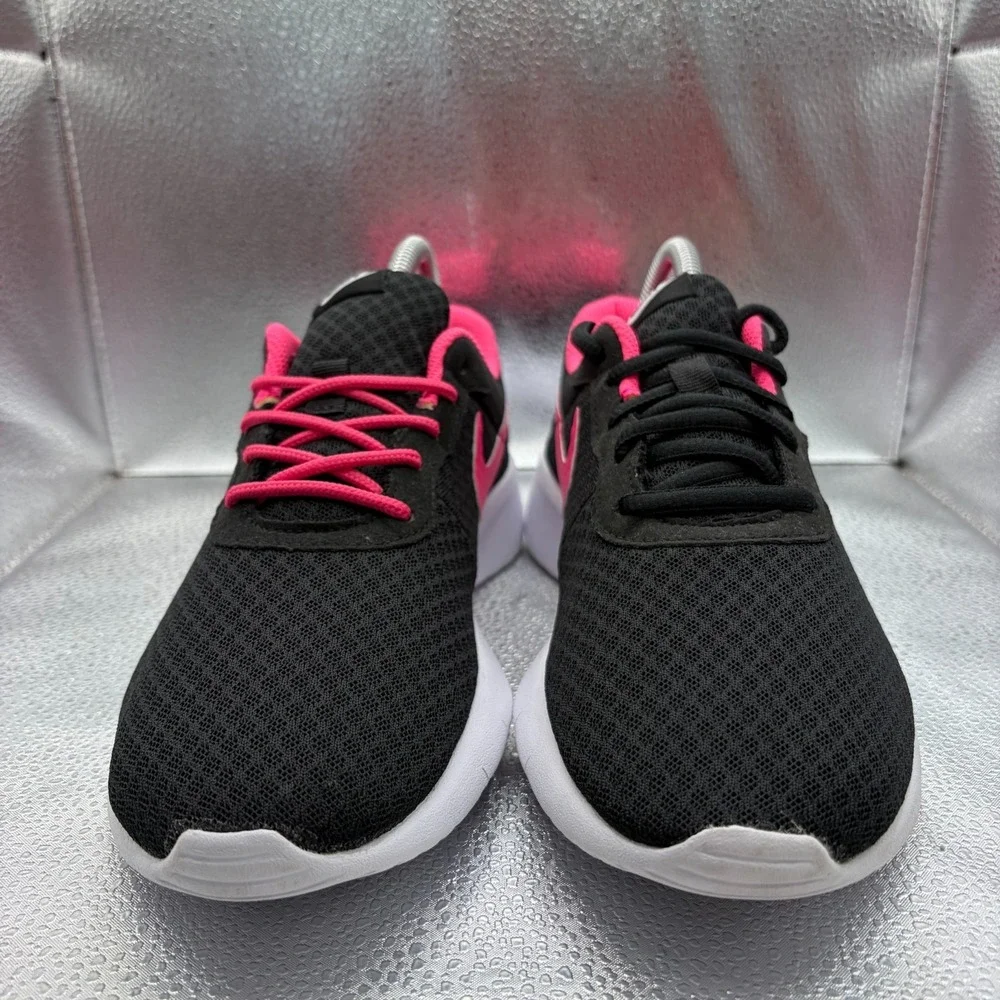 Size 6.5Y Nike Tanjun (GS) Black Pink Kids Low Top Running Sneakers 818384-061